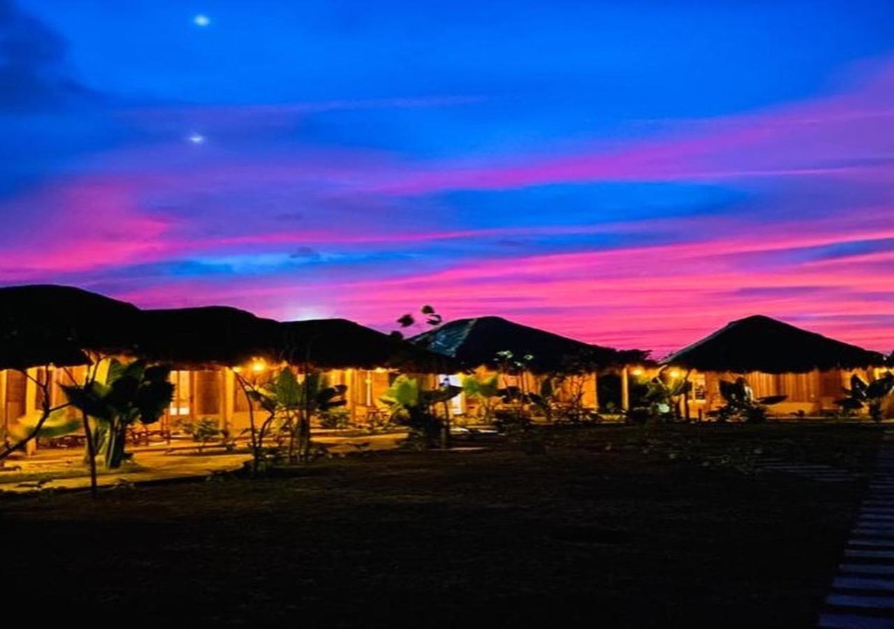 Blue Waters Hotell Arugam Bay Exteriör bild